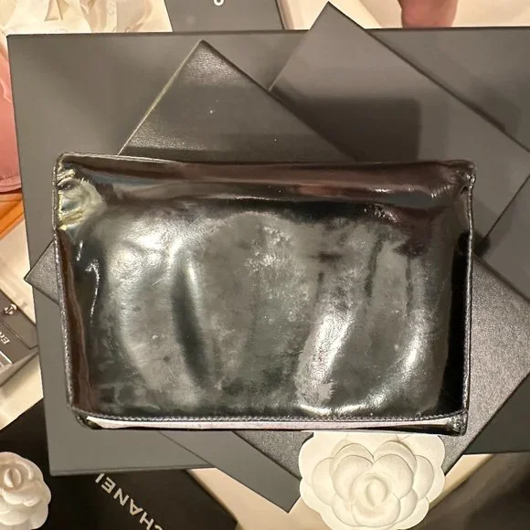 Black CHANEL PATENT LEATHER Wallet Double CC Short - Picture 2 of 16